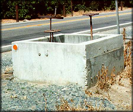 Water distribution box